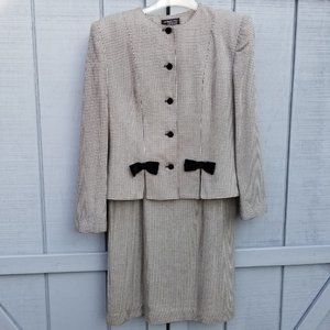 Vintage Black/White Houndstooth 2 pc Skirt Suit Set Size 8/10  Made in USA